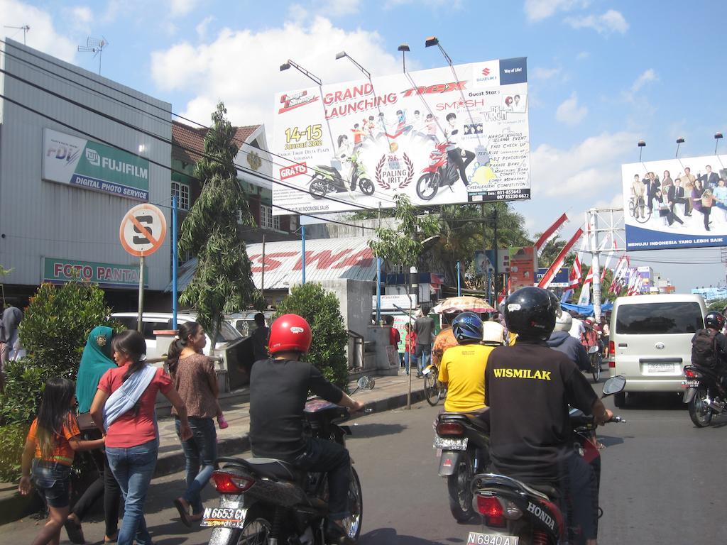 Hotel Tosari Malang Bagian luar foto