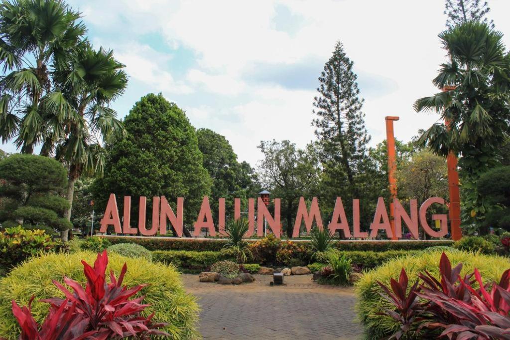 Hotel Tosari Malang Bagian luar foto