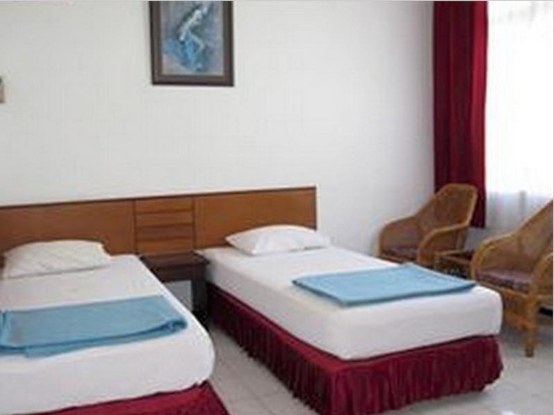 Hotel Tosari Malang Bagian luar foto